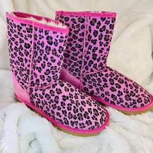 Pink leopard print winter boots